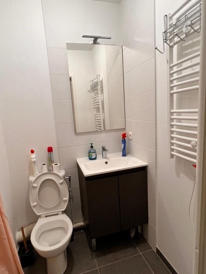 Chambre Individuelle Dans Un Appartement A 37 De Champs Elysees Sartrouville Eksteriør bilde